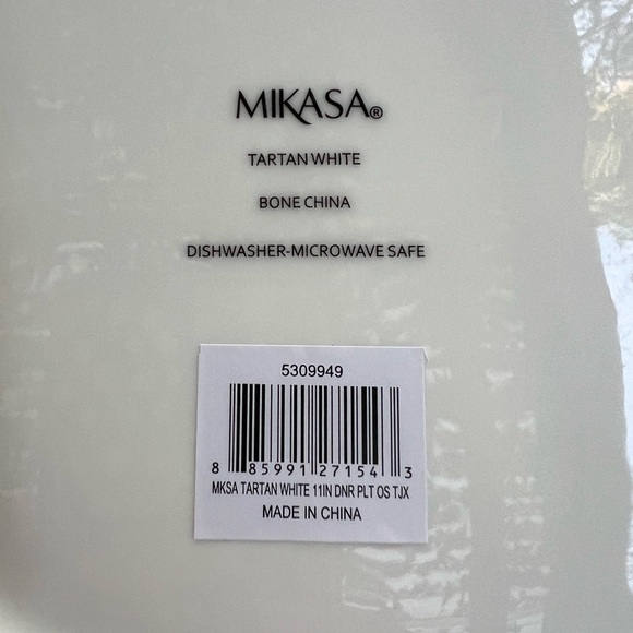 Mikasa Bone China Tartan White Plaid Christmas Dinner Plate 11” NWT - Picture 4 of 6